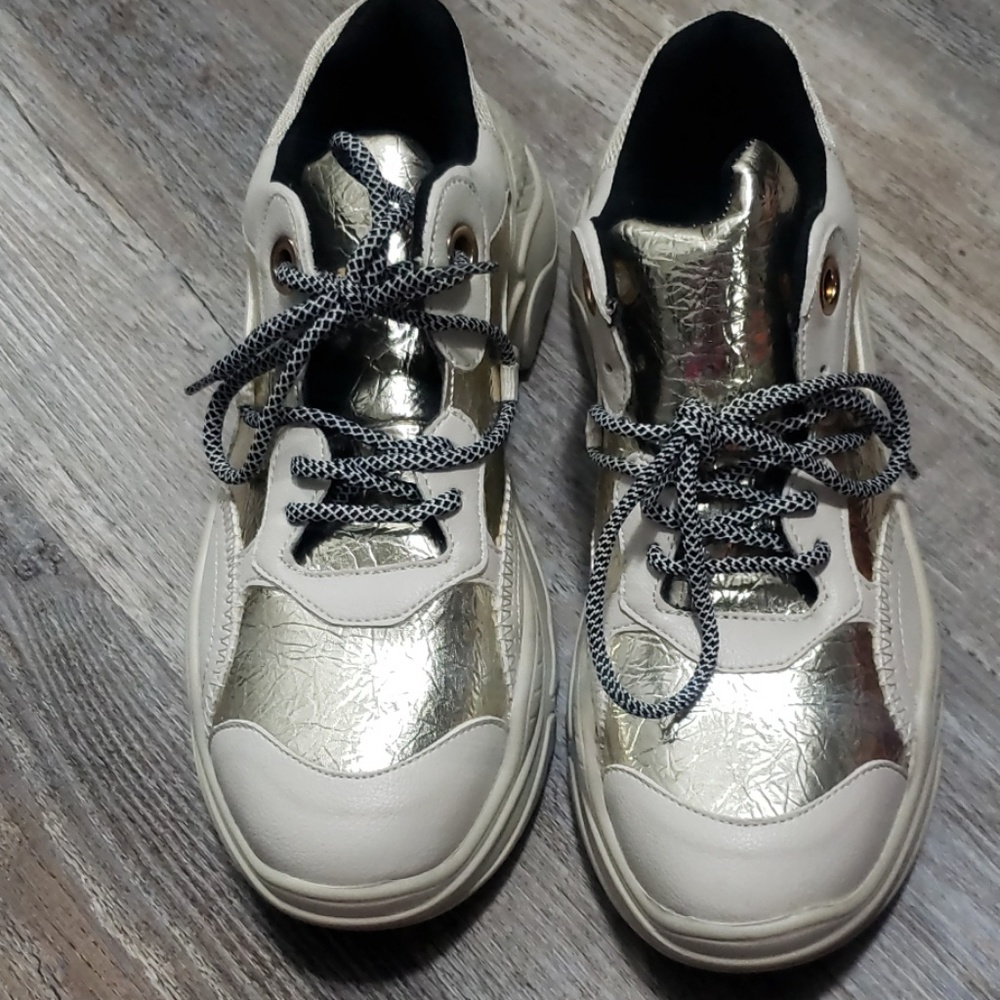 Akira sneakers